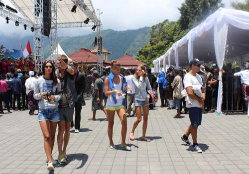  FESTIVAL DANAU BATUR III TAHUN 2013