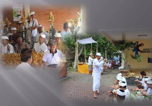 Piodalan di Pura Padmasana Dinas Kebudayaan dan Pariwisata Kabupaten Bangli