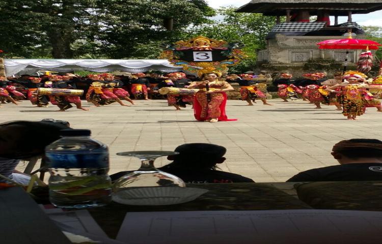 LOMBA BALEGANJUR KABUPATEN BANGLI DI DEWI PENGLIPURAN TAHUN 2017