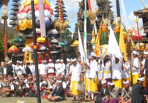 Upacara Mepepada Agung di Pura Hulun Danu Batur..